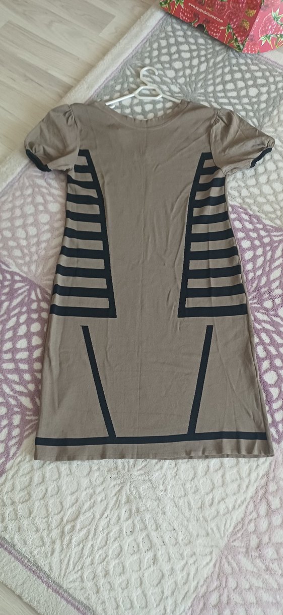 Drapeli Kısa Kollu Midi Elbise - Görsel 2