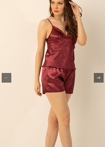 Parlak Mini Saten Kadın Pijama Takımı