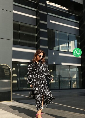 Özge Özgenç Puantiyeli Elbise