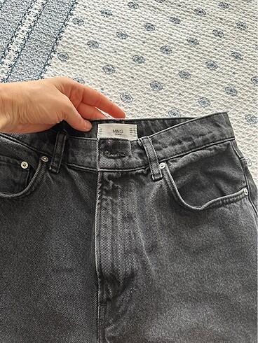 Mango jean