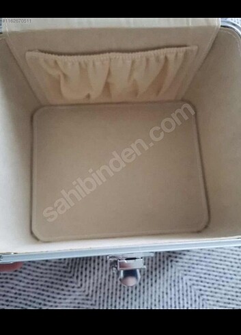 Kilitli makyaj çantası  - Görsel 4