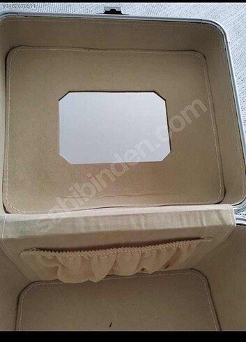 Kilitli makyaj çantası  - Görsel 5