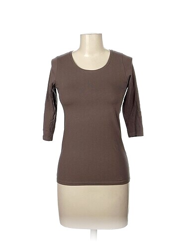 Diğer T-shirt %70 İndirimli.