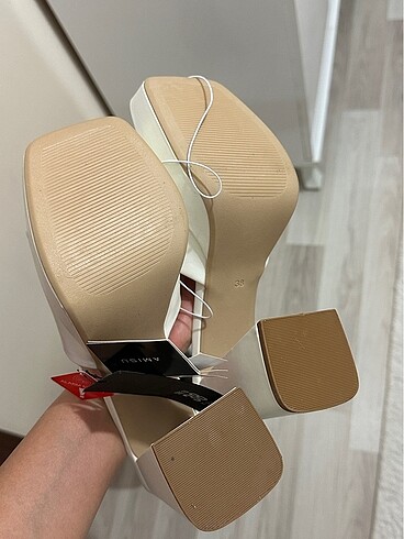 Beyaz ayakkabı - Görsel 8