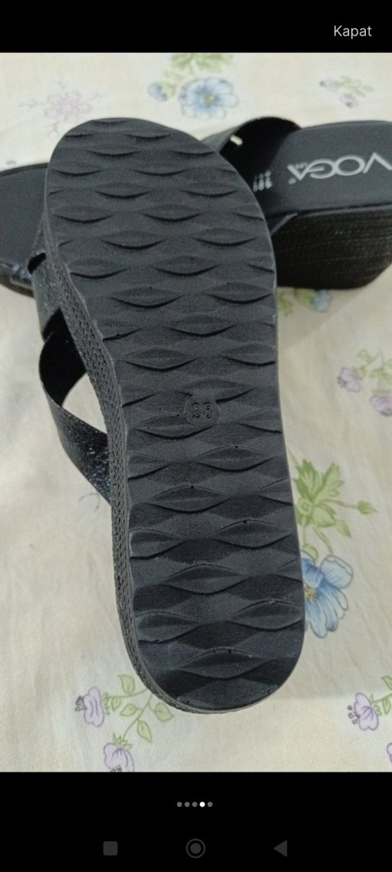 Siyah Yılan Desenli Dolgu Topuk Terlik - Görsel 4