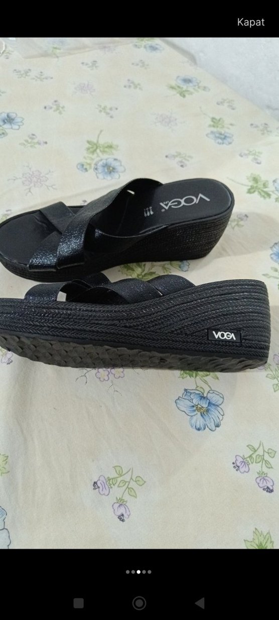 Siyah Yılan Desenli Dolgu Topuk Terlik - Görsel 3