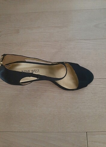 36,5 Beden siyah Renk Nine West sık ayakkabi