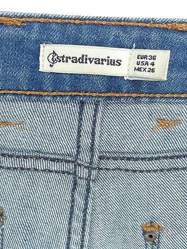 36 Beden lacivert Renk Stradivarius Mini Şort %70 İndirimli.