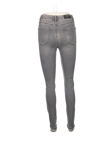36 Beden Stradivarius Jean / Kot %70 İndirimli.
