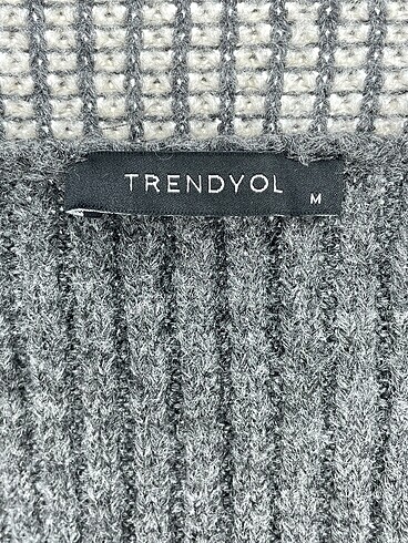 m Beden gri Renk Trendyol & Milla Süveter %70 İndirimli.