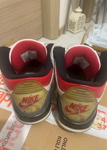 Nike Air Jordan 3 - Görsel 3