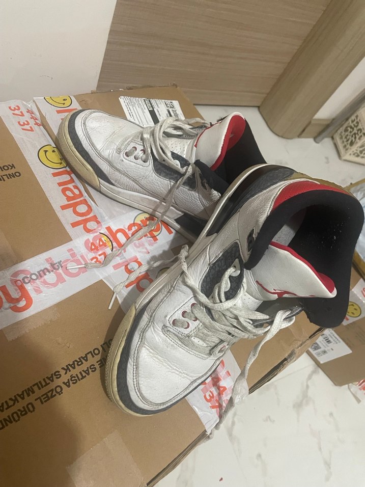 Nike Air Jordan 3 - Görsel 4