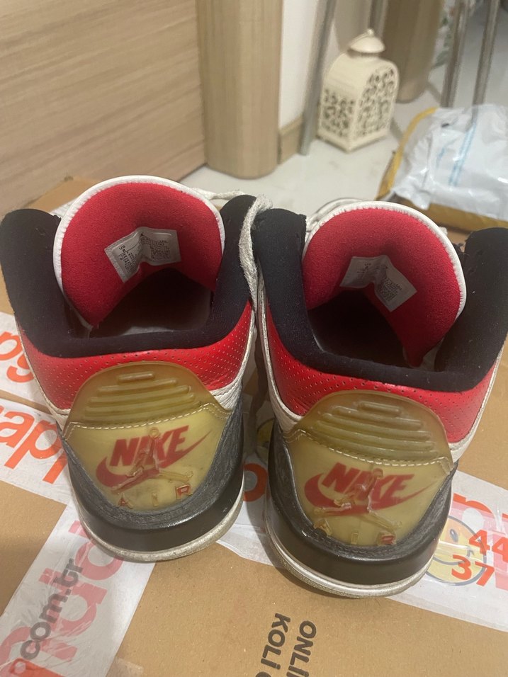 Nike Air Jordan 3 - Görsel 3