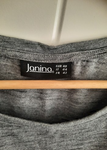 Kadın Gri Payetli Kısa Kollu Tişört - Görsel 2