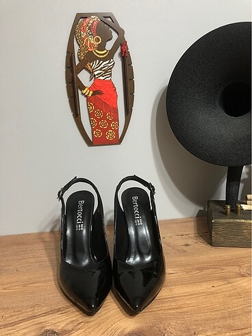 Zara Siyah Topuklu Ayakkabı