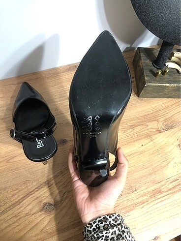 38 Beden Siyah Topuklu Ayakkabı