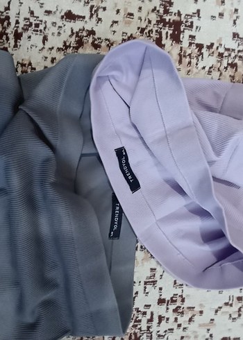 Trendyol & Milla Gri ve lila crop