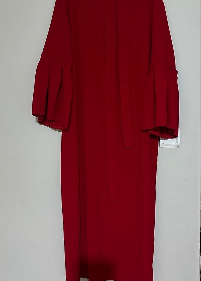 SUUD COLLECTİON  KOLLARI VOLANLI KIRMIZI KREP KUMAŞ ELBİSE - Görsel 4