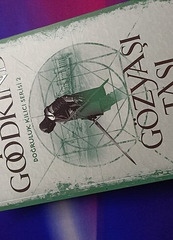  Beden Terry Goodkind Doğruluk kılıcı serisi 