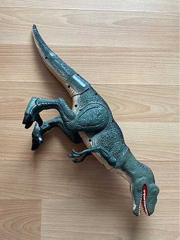 Sesli , yürüyen robot dinozor ( raptor ?