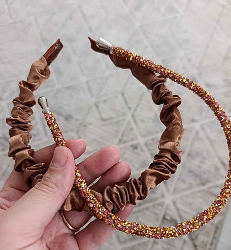 Kahverengi Fırfırlı Taşlı Taç Seti - Görsel 3