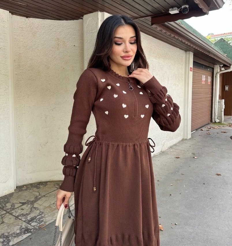 Kahverengi Nakışlı Uzun Triko Elbise - Görsel 3