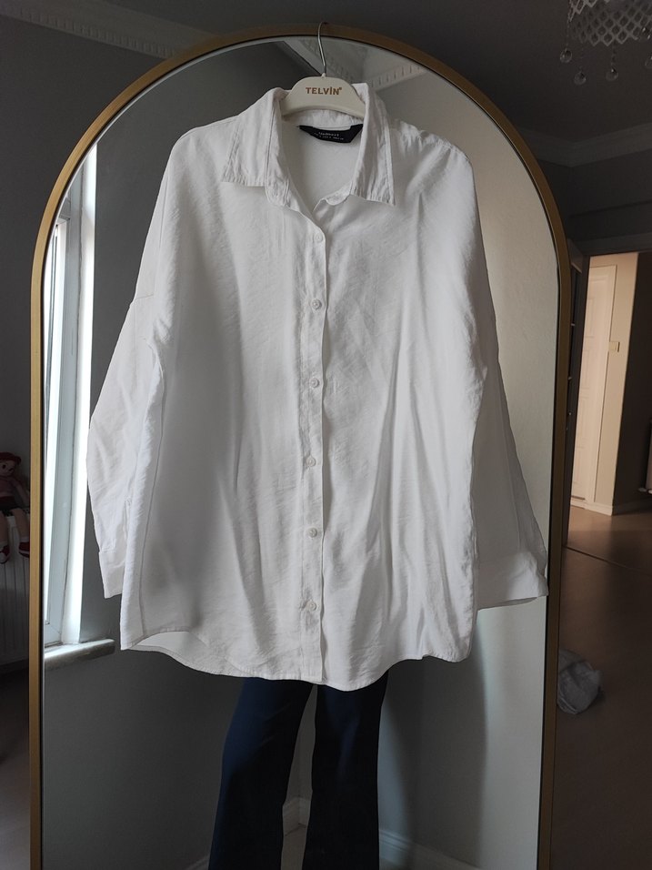 Düğmeli Beyaz Keten Kadın Gömlek - Görsel 2