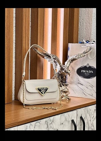 Prada çanta 