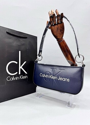 Calvin klein Ölçüler 13 ? 27 cm 