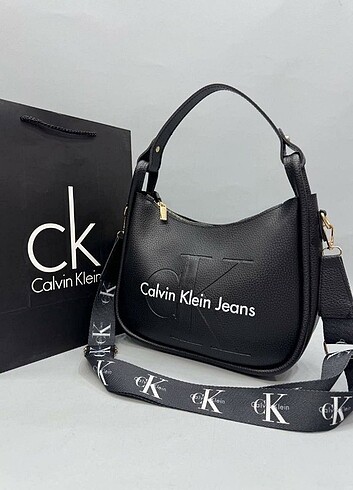 Calvin Klein çanta Ölçüleri 25x33 cm Kod 723