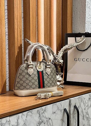 Gucci kol çantası