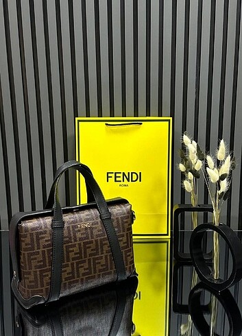  Beden Fendi kol çantası 13 renk sağ kaydırın 
