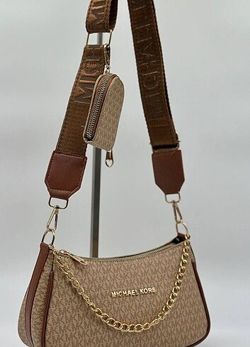 Beden siyah Renk Michael Kors 16x26CM Renkler mevcut sol kaydırın