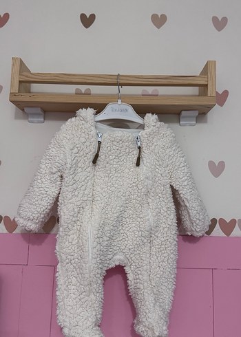 Beyaz Kürklü Bebek Kız Tulumu - Görsel 2