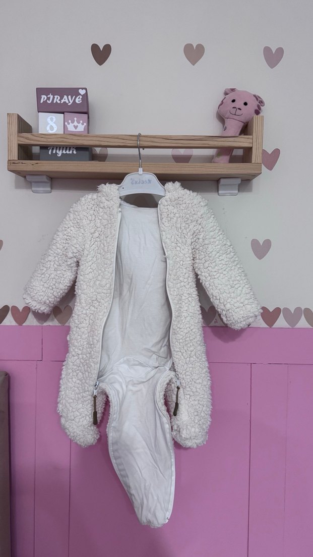 Beyaz Kürklü Bebek Kız Tulumu - Görsel 4