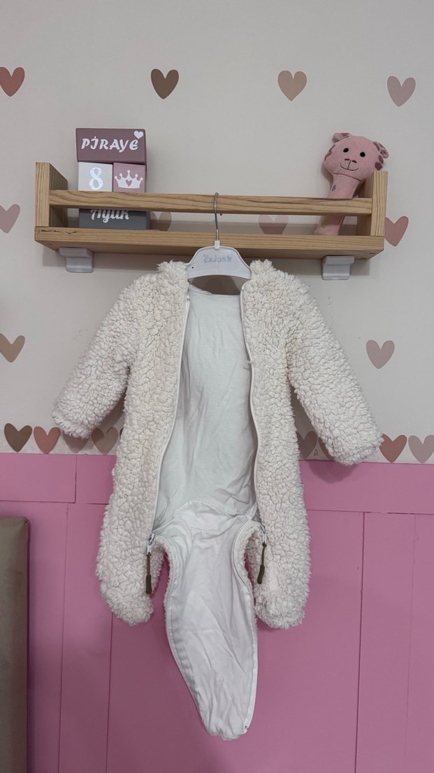 Beyaz Kürklü Bebek Kız Tulumu - Görsel 3