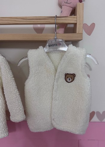 Diğer Kız Çocuk Beyaz Kürklü Sweatshirt ve Yelek