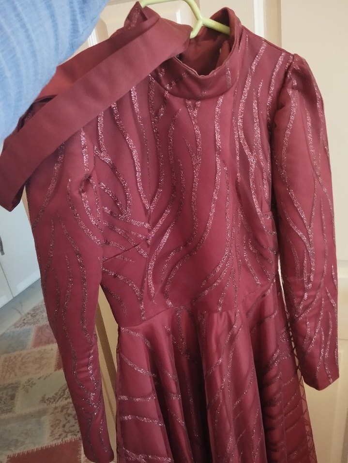 Bordo Uzun Kollu Drapeli Kadın Abiye - Görsel 3