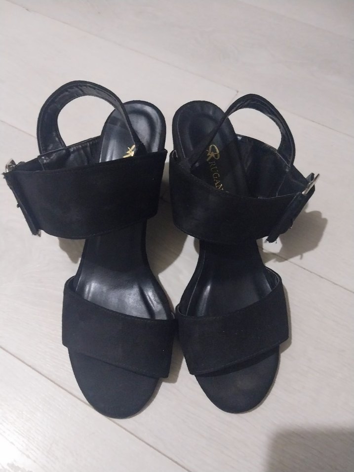 Siyah Kemerli Dolgu Topuk Kadın Akşam Ayakkabısı - Görsel 2