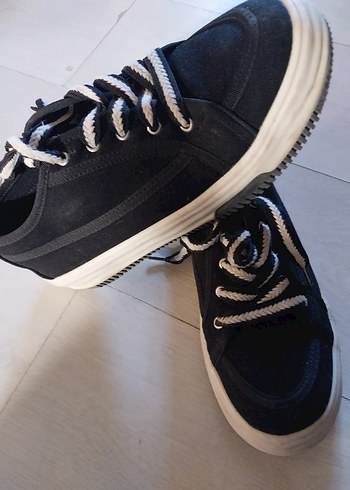 Siyah Dolgu Topuklu Kadın Spor Ayakkabı - Görsel 2