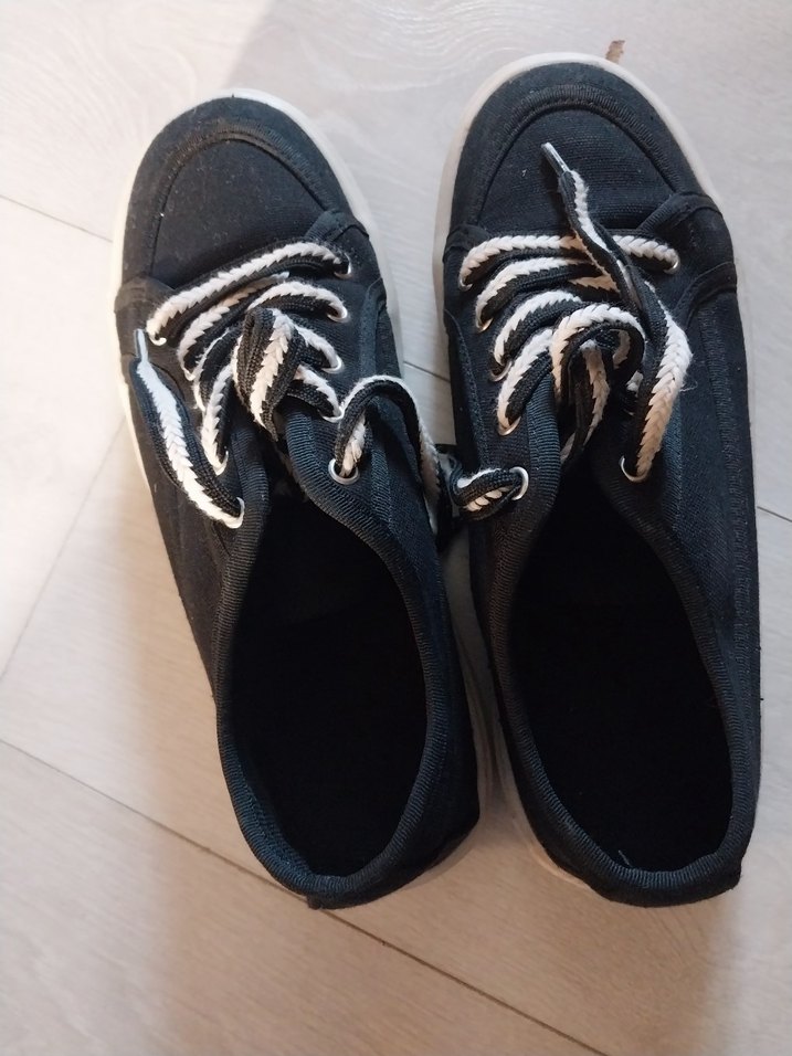 Siyah Dolgu Topuklu Kadın Spor Ayakkabı - Görsel 4