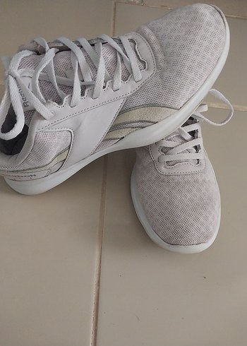 Reebok Gri Bağcıklı Kadın Spor Ayakkabı - Görsel 2