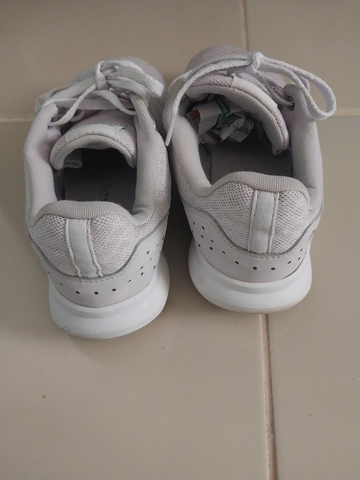 Reebok Gri Bağcıklı Kadın Spor Ayakkabı - Görsel 3