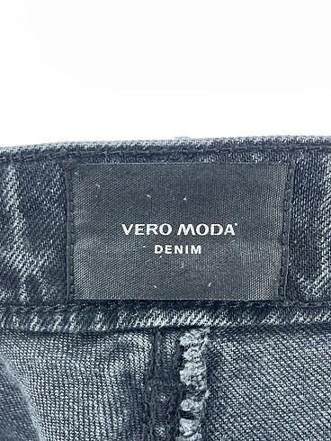 26 Beden çeşitli Renk Vero Moda Jean / Kot %70 İndirimli.