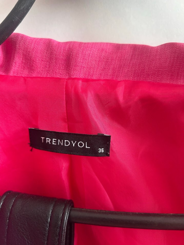 Pembe crop Kısa Kadın Blazer Ceket Trendyol Milla - Görsel 2