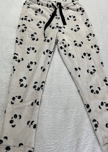 m Beden beyaz Renk LC Waikiki desenli peluş pijama takımı