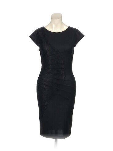 PreLoved Kısa Elbise %70 İndirimli.