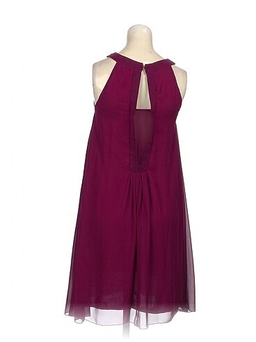 m Beden PreLoved Kısa Elbise %70 İndirimli.