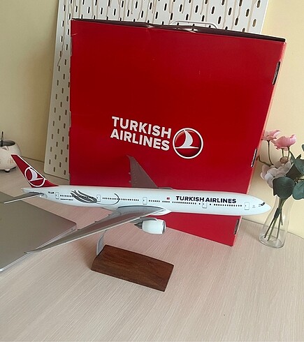 Thy Boeing 777-300 1/160 Uçak Maketi