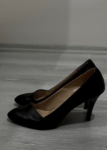 Klasik Siyah Stiletto Kadın Topuklu Ayakkabı - Görsel 3